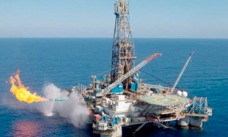 مصر : وزير البترول  يكشف موعد بدء تصدير الغاز للبنان